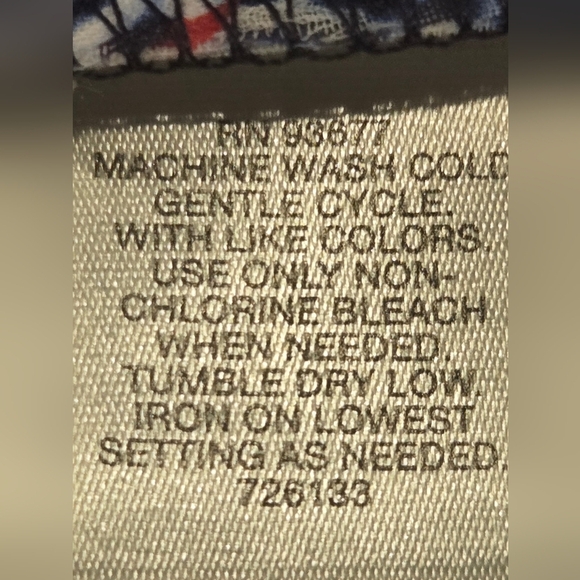 Liz Claiborne Floral Sleeveless Top - Picture 6 of 7